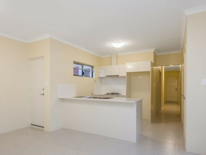 9/18 Gowrie Approach, Canning Vale WA 6155