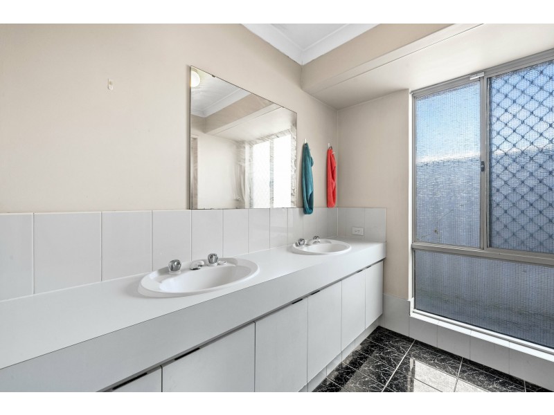 13 Young Lane, Parkwood WA 6147