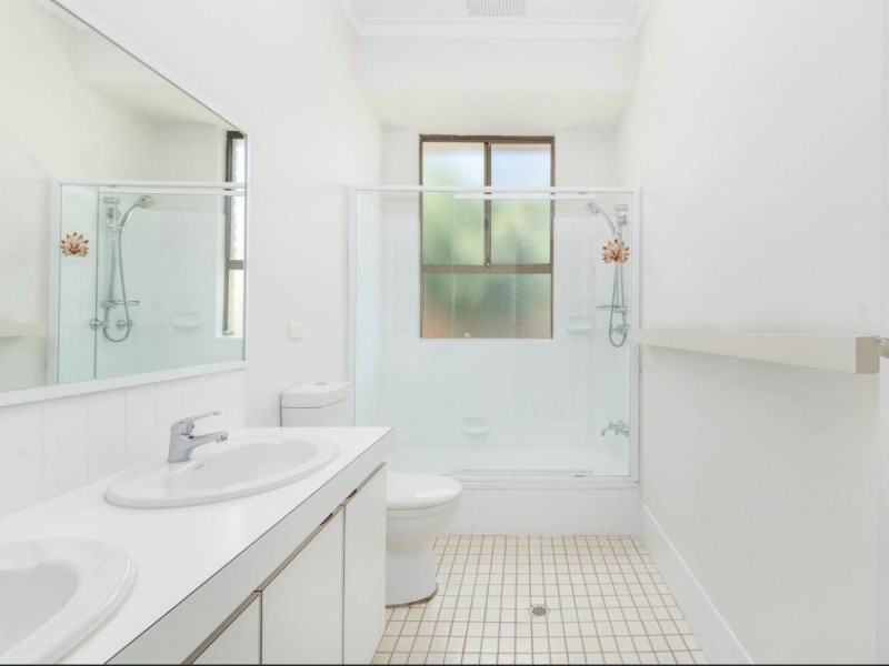 8 Flint Court, Leeming WA 6149