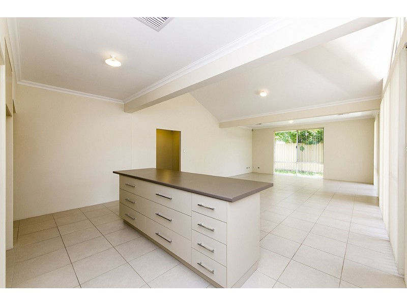 10 Cervara Avenue, Stirling WA 6021