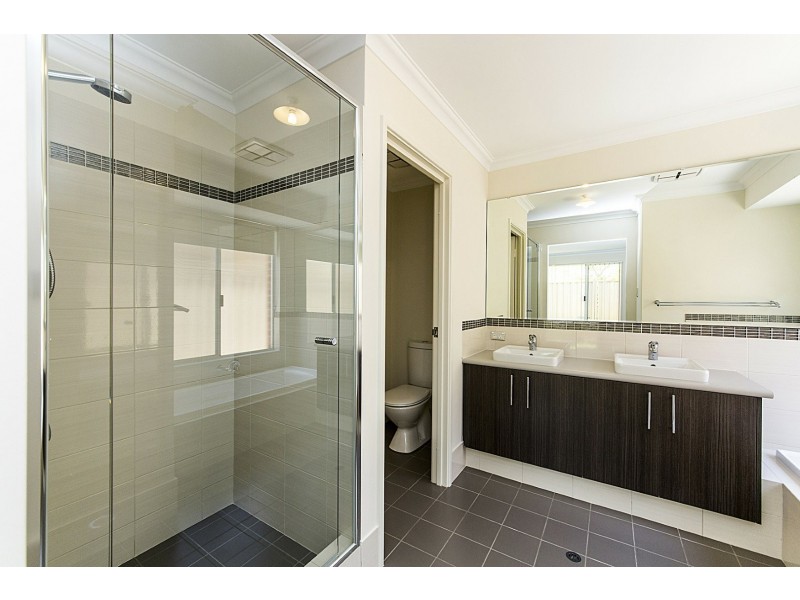 10 Cervara Avenue, Stirling WA 6021