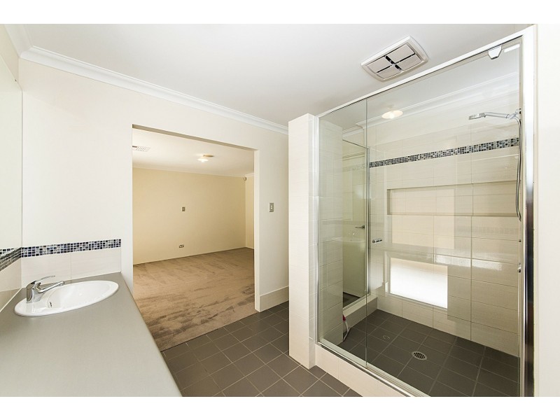 10 Cervara Avenue, Stirling WA 6021