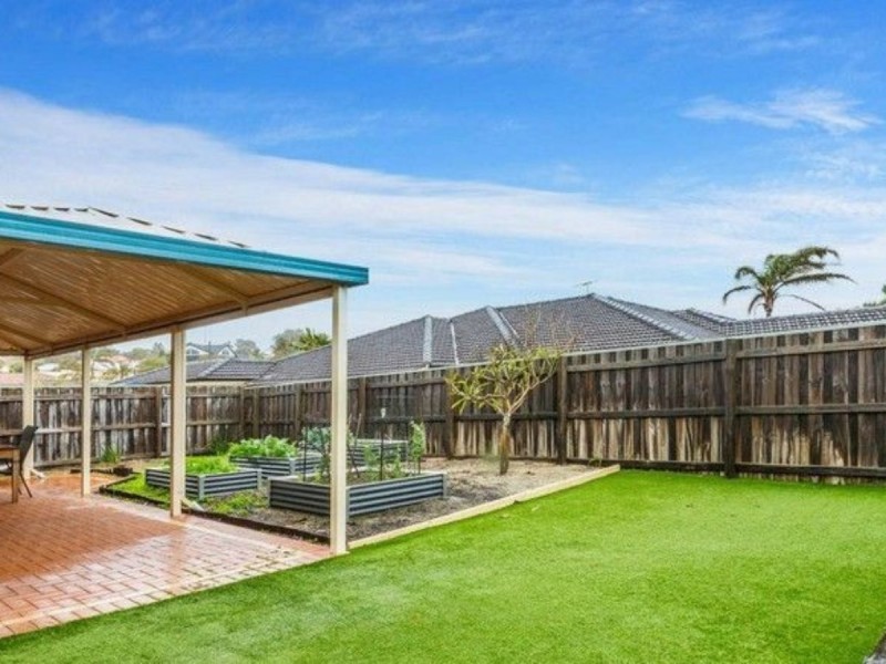 3 Cliff Lane, Halls Head WA 6210