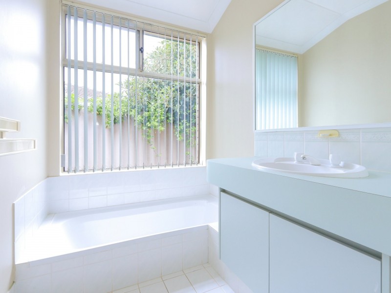 13 Serpentine Rise, Success WA 6164