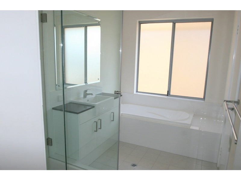 2/395 Albert Street, Balcatta WA 6021