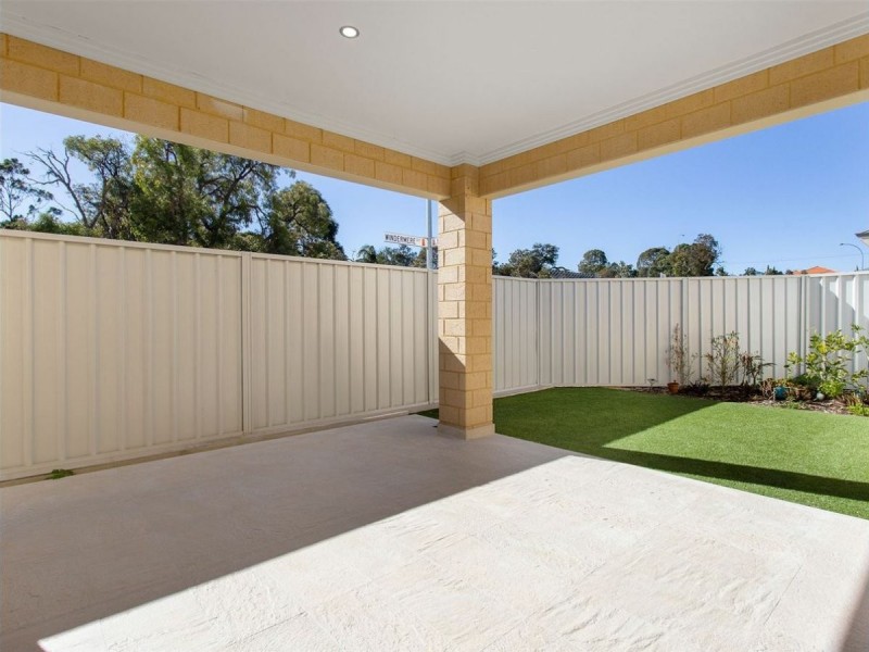 21 Conference Drive, Success WA 6164