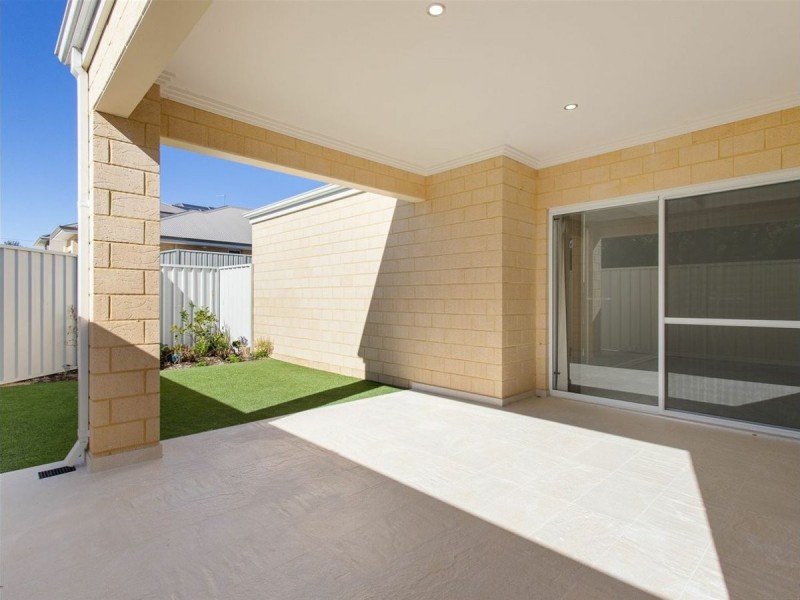 21 Conference Drive, Success WA 6164