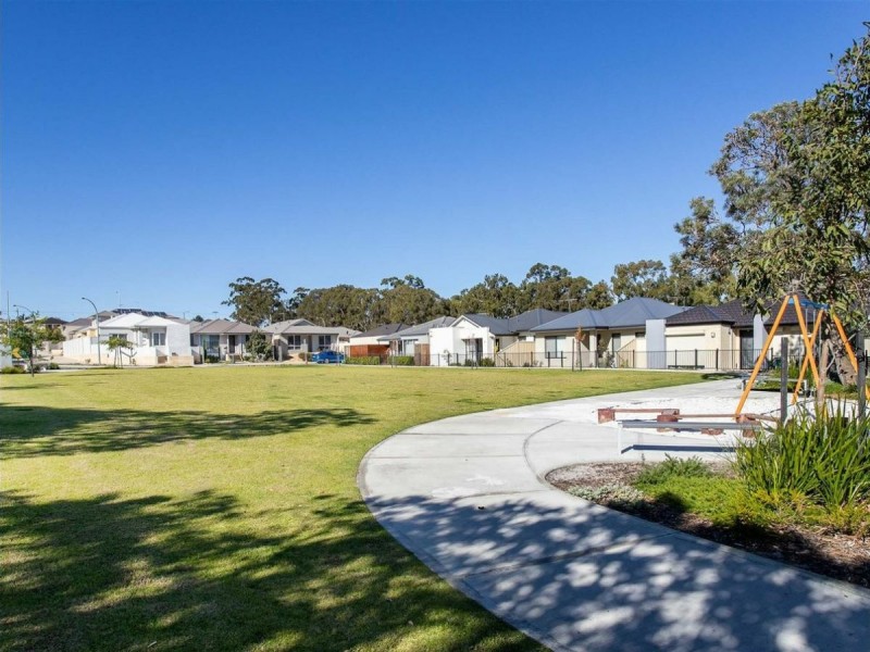 21 Conference Drive, Success WA 6164