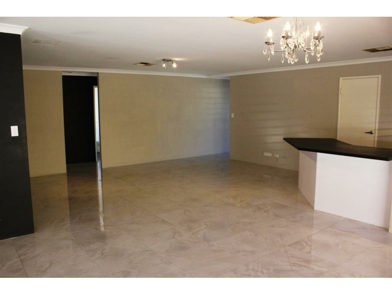 10 Jacksonia Prom, Success WA 6164