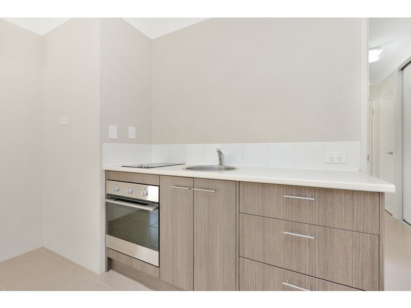 6b Lomond Way, Seville Grove WA 6112