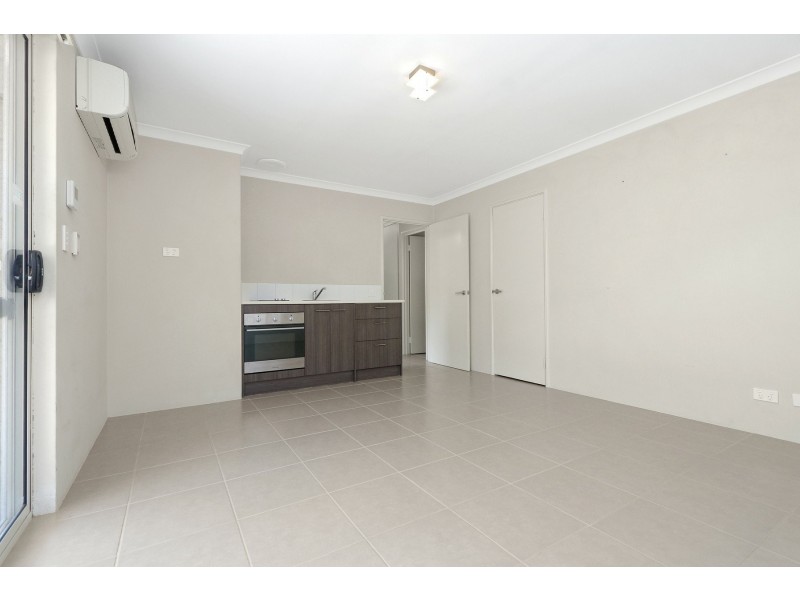 6b Lomond Way, Seville Grove WA 6112