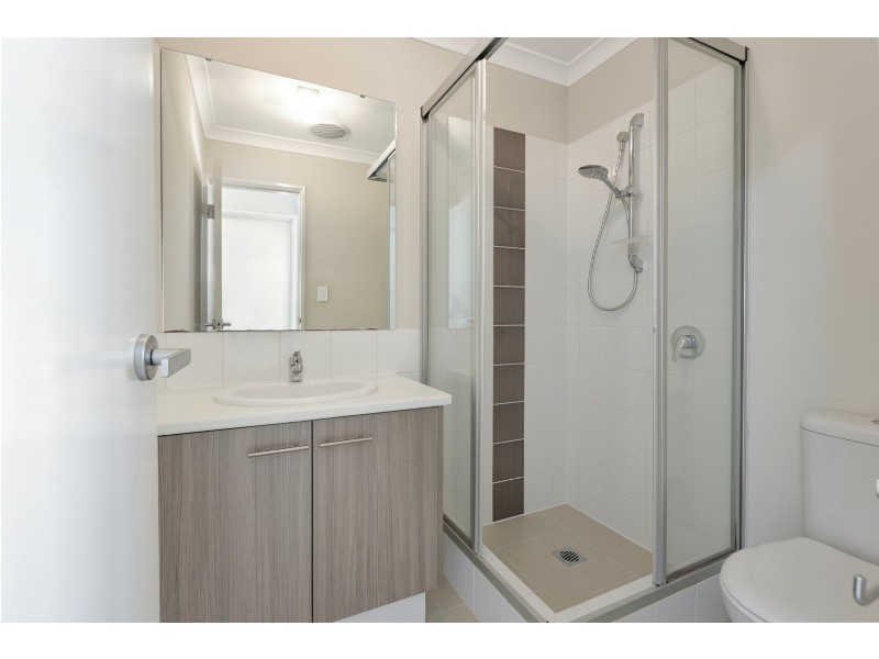 6b Lomond Way, Seville Grove WA 6112