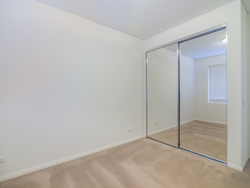 24/1 Stockton Bend, Cockburn Central WA 6164