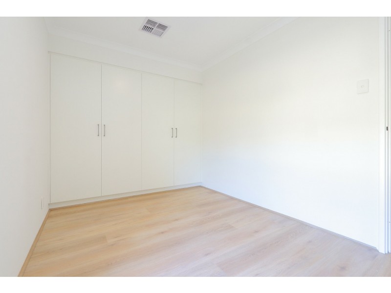 102 Elderberry Drive, South Lake WA 6164