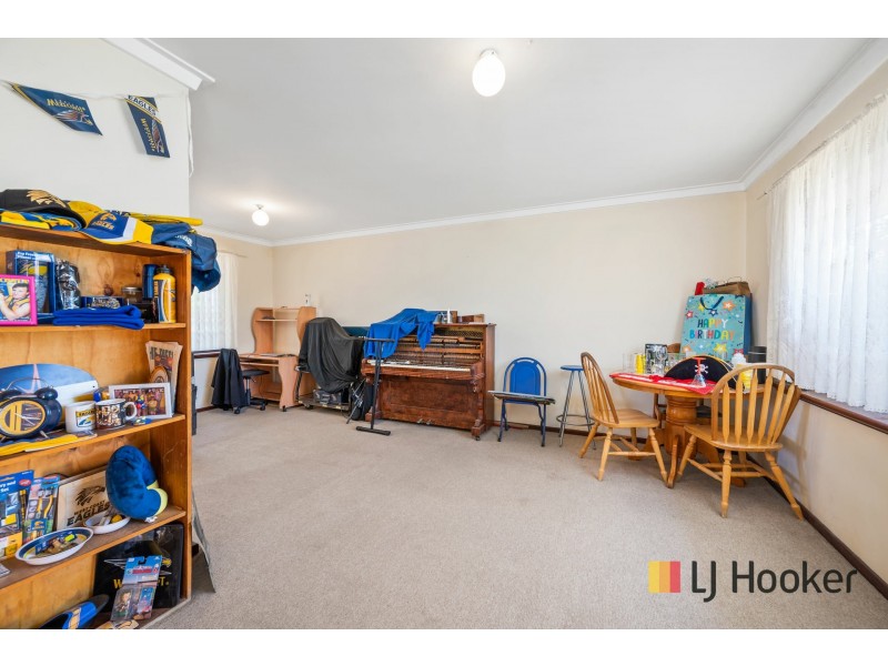 12 Dampiera Way, Ferndale WA 6148