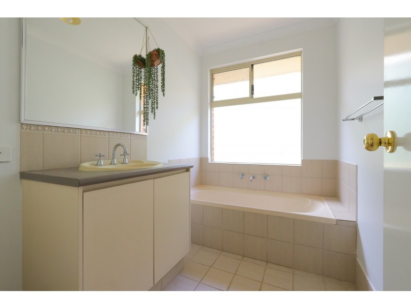 78 Seagrove Boulevard, Merriwa WA 6030