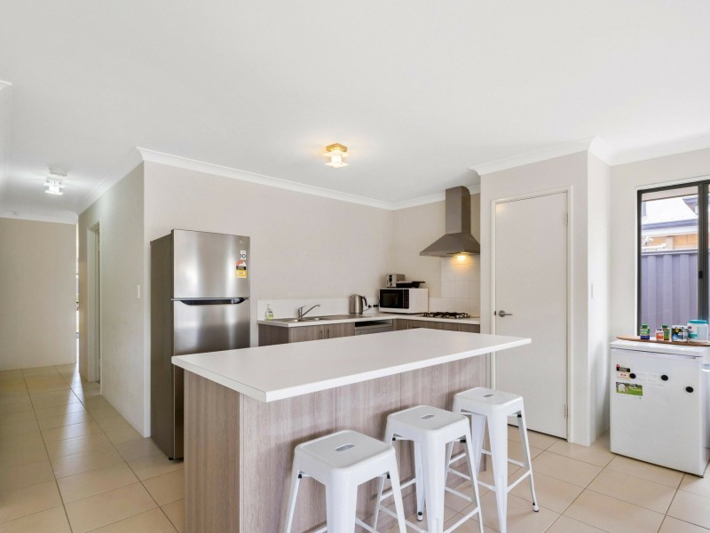 10a Lomond Way, Seville Grove WA 6112