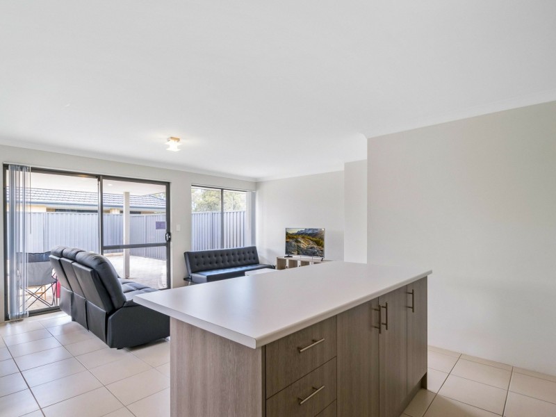 10a Lomond Way, Seville Grove WA 6112