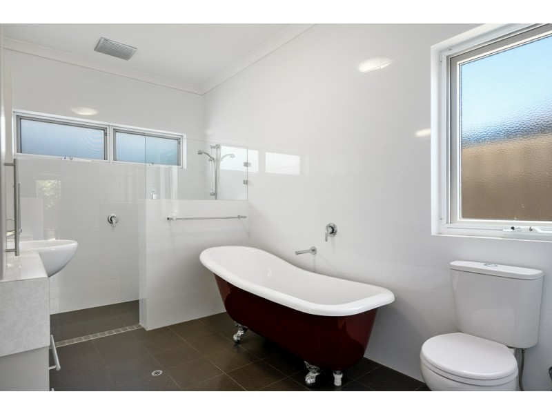 732 Canning Hwy, Applecross WA 6153