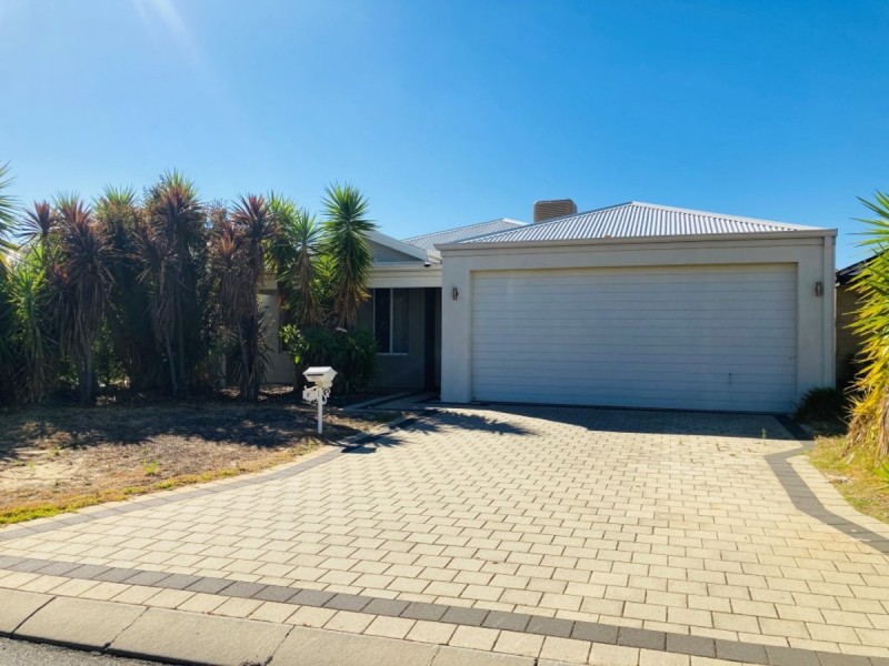 16 Hearst Link, Piara Waters WA 6112