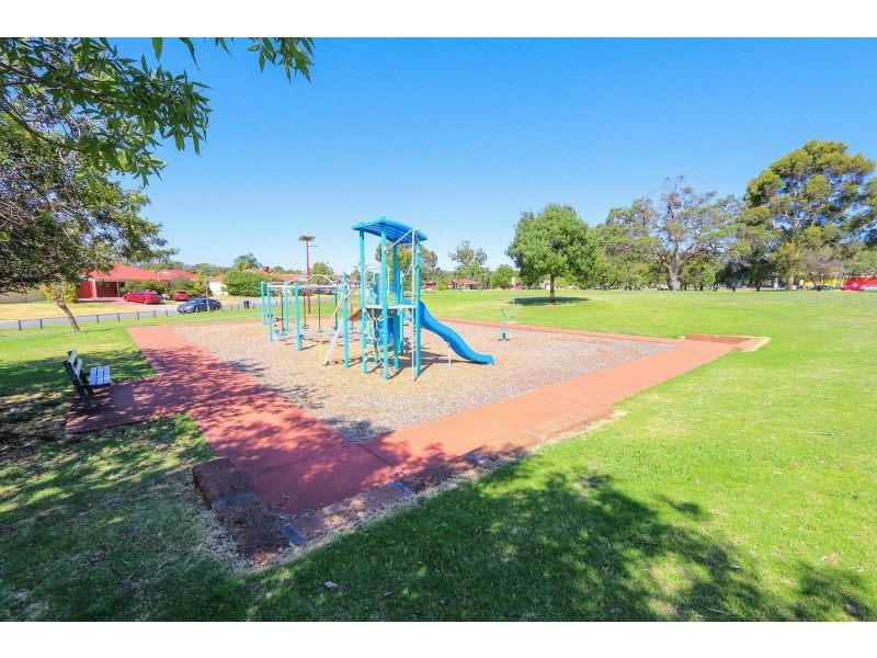 13b Lomond Way, Seville Grove WA 6112