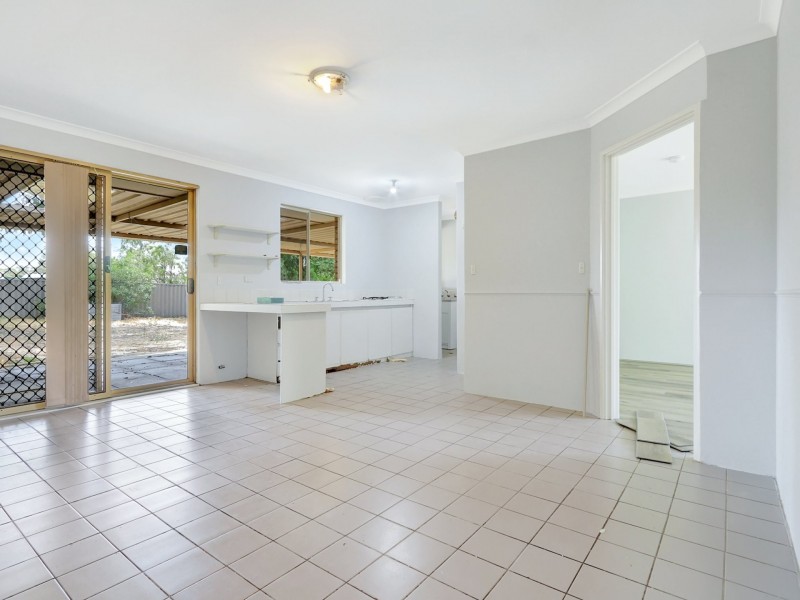 84 Unnaro Street, Hillman WA 6168