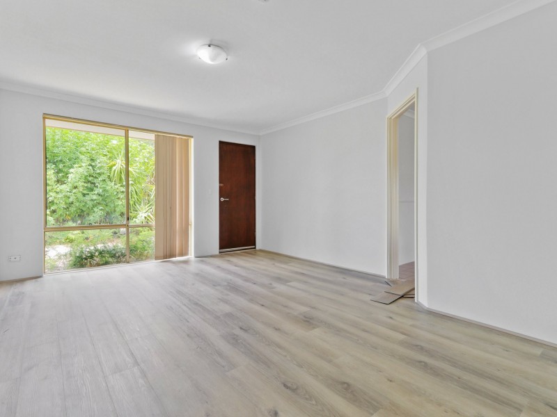 84 Unnaro Street, Hillman WA 6168