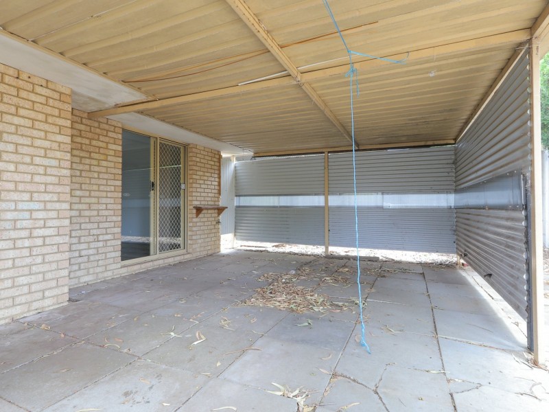 84 Unnaro Street, Hillman WA 6168