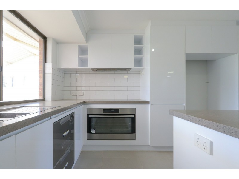 56 Regal Drive, Thornlie WA 6108
