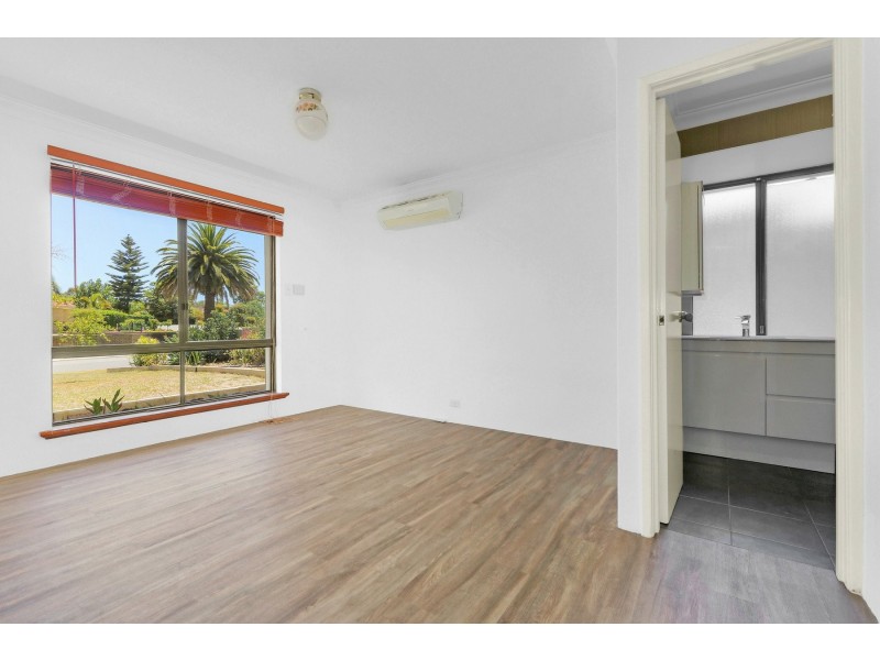 56 Regal Drive, Thornlie WA 6108