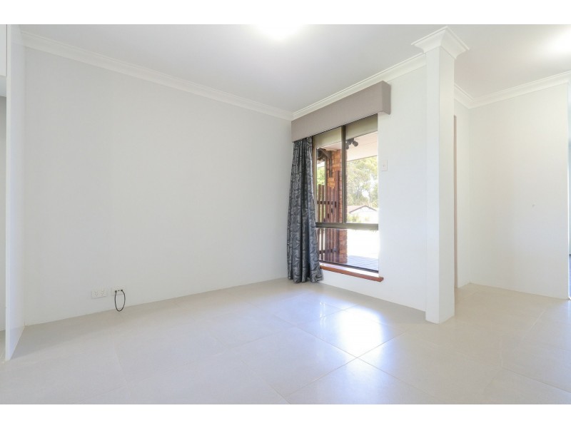 56 Regal Drive, Thornlie WA 6108