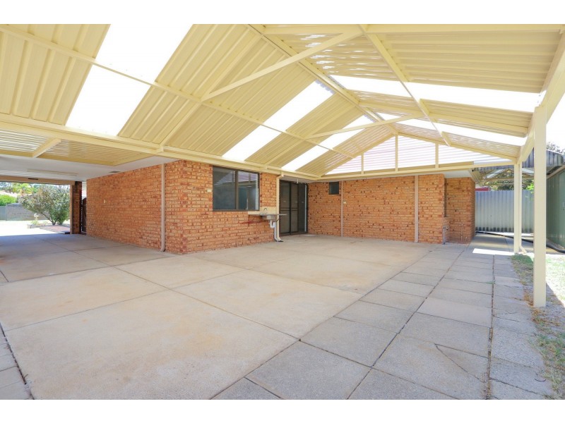 56 Regal Drive, Thornlie WA 6108