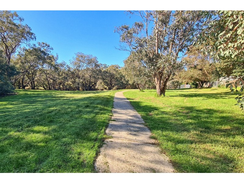 56 Regal Drive, Thornlie WA 6108