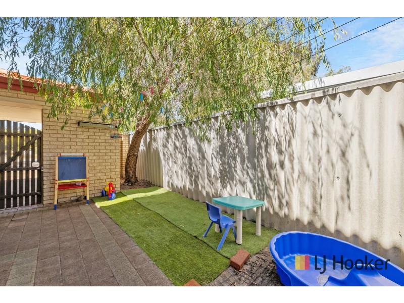 Unit 1/190 Kitchener Road, Booragoon WA 6154
