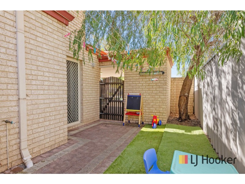 Unit 1/190 Kitchener Road, Booragoon WA 6154