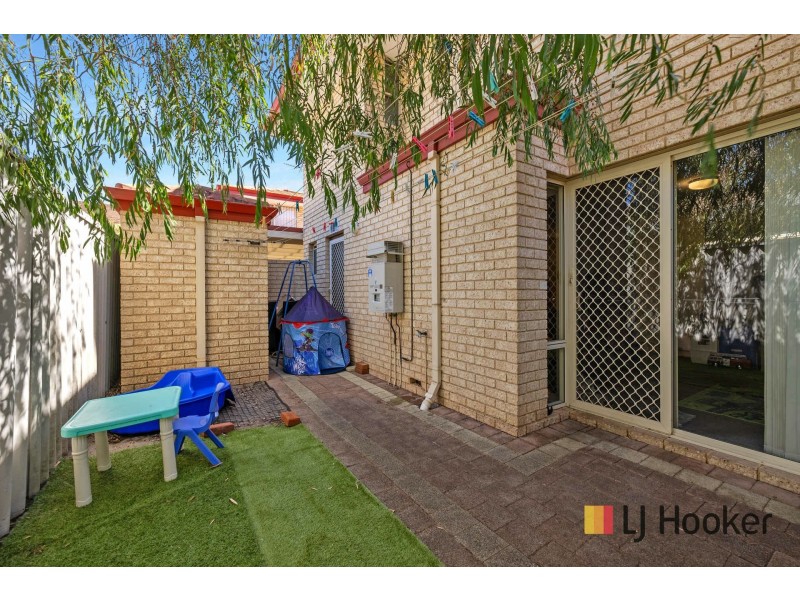 Unit 1/190 Kitchener Road, Booragoon WA 6154