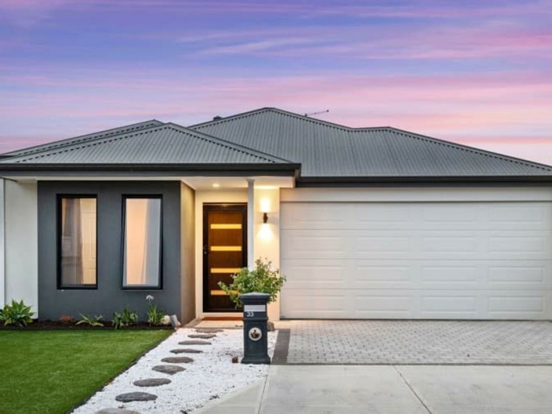 33 Little Close, East Cannington WA 6107