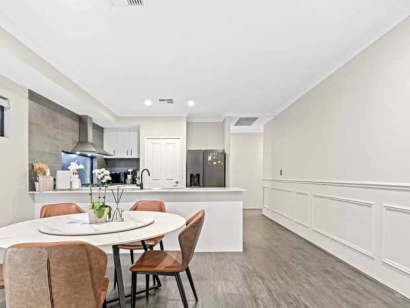 33 Little Close, East Cannington WA 6107