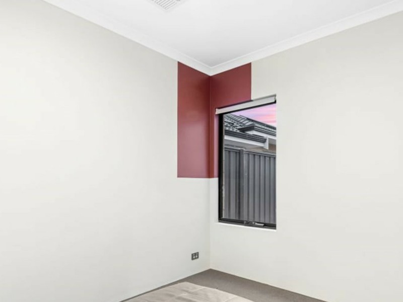 33 Little Close, East Cannington WA 6107