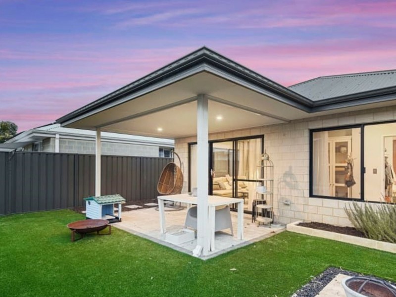 33 Little Close, East Cannington WA 6107