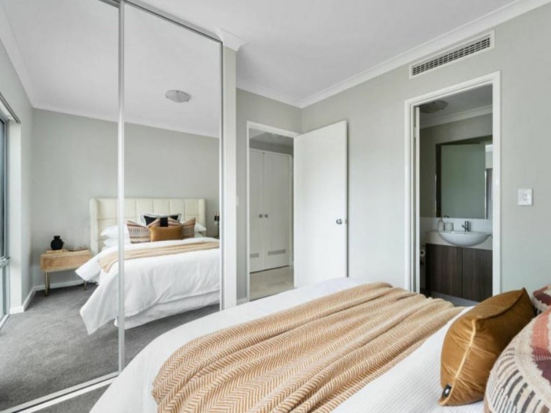 Apartment 5/2 First Avenue, Applecross WA 6153