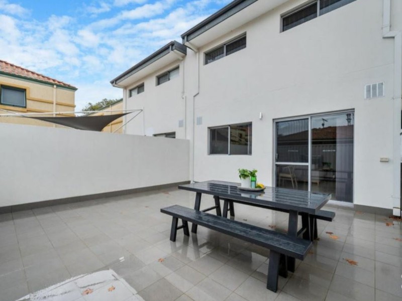 Apartment 5/2 First Avenue, Applecross WA 6153