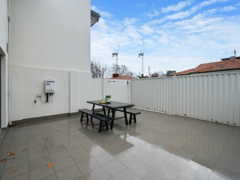 Apartment 5/2 First Avenue, Applecross WA 6153