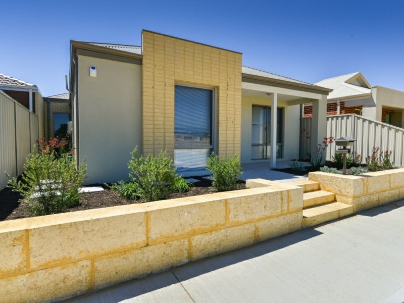 60 Addington Loop, Piara Waters WA 6112