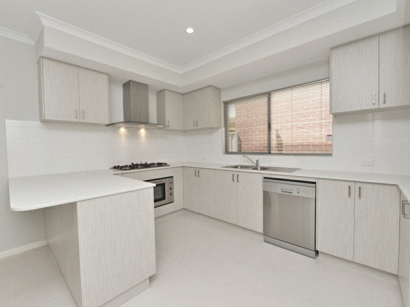 60 Addington Loop, Piara Waters WA 6112
