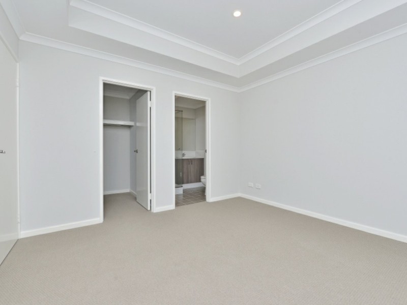 60 Addington Loop, Piara Waters WA 6112