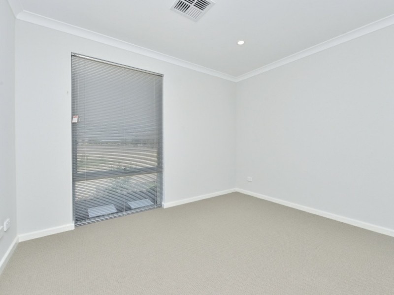60 Addington Loop, Piara Waters WA 6112