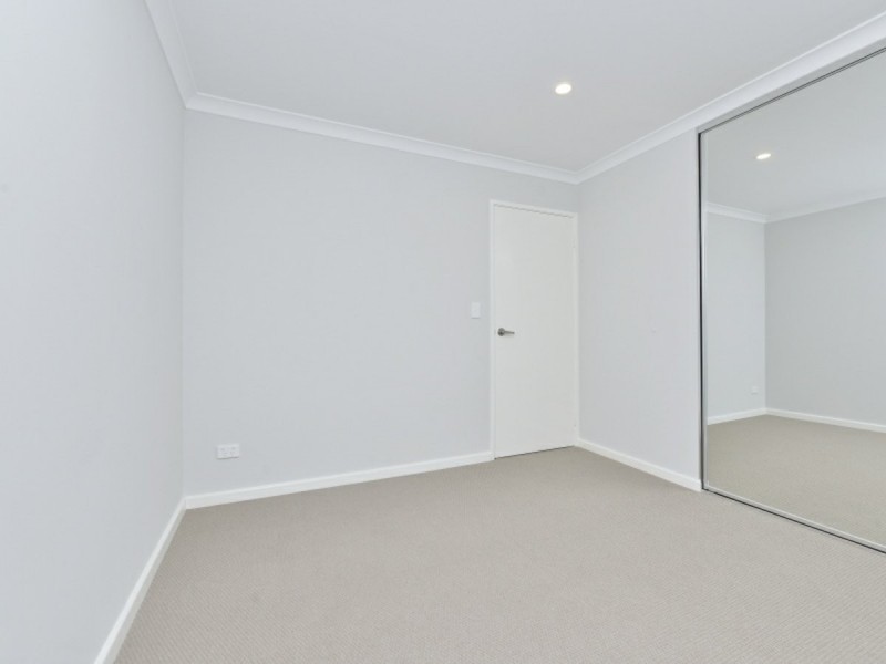 60 Addington Loop, Piara Waters WA 6112