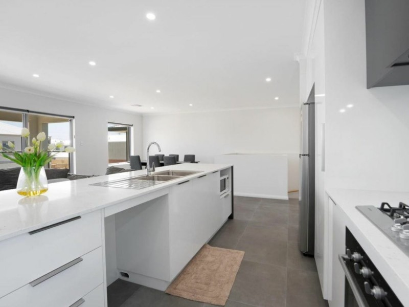 39 Prosperous Way, Willetton WA 6155