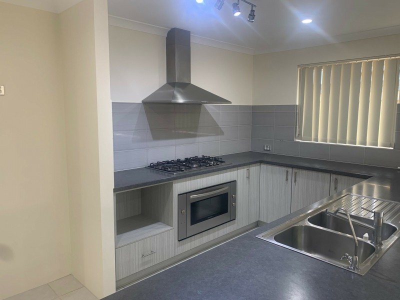 61 Billericay Circuit, Butler WA 6036